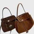 Cecilie – Gold Lock Bag – image 4
