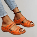 Gry – Supportive Sandals – Red / 37