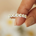 Adjustable ring in silver and hand-painted enamels with daisies – 17