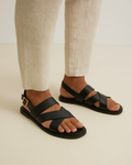 Lanaro – Elegant Crossed Sandals – Black / 39