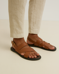 Lanaro – Elegant Crossed Sandals – Black / 41